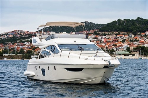 Azimut 47 hajó bérlés az Adrián,  Horvátország,  luxusnyaralás,  hajóbérlés Adria