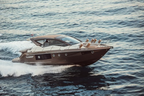 Cranchi M44 HT luxusnyaralás,  yacht bérlés,  hajóbérlés Horvátország,  Adriai tenger