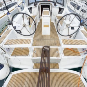 Oceanis 35.1 vitorlás ,  yacht bérlés,  hajóbérlés Adria,  vitorlás bérlés