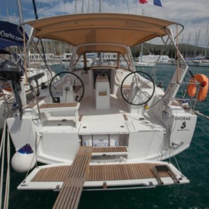 Oceanis 38.1 vitorlás ,  vitorlás bérlés Horvátországban,  Adria,  yacht bérlés