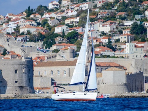 Oceanis 40 vitorlás bérlés,  Horvátország hajóbérlés,  hajóbérlés Adria,  Adriai tenger