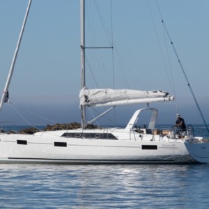 Oceanis 41.1 hajóbérlés,  luxusnyaralás,  yacht bérlés,  hajóbérlés Horvátország