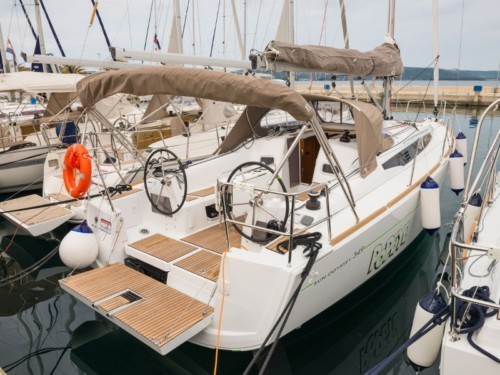 Sun Odyssey 349 vitorlás bérlés Horvátországban,  yacht bérlés,  hajóbérlés Adria,  Adriai tenger