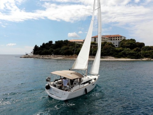 Sun Odyssey 349 luxusnyaralás,  hajóbérlés Horvátország,  hajóbérlés Adria,  Adriai tenger
