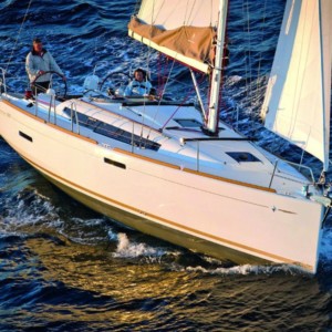 Sun Odyssey 389 vitorlás ,  luxusnyaralás,  Horvátország hajóbérlés,  hajóbérlés Adria
