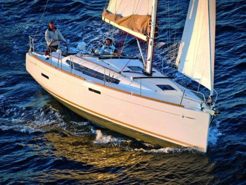 Sun Odyssey 389 vitorlás ,  luxusnyaralás,  Horvátország hajóbérlés,  hajóbérlés Adria