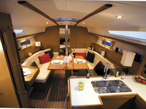 Sun Odyssey 39i luxusnyaralás,  yacht bérlés,  hajóbérlés Adria,  Adriai tenger