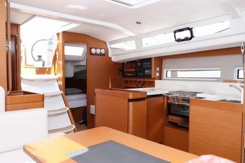 Sun Odyssey 440 luxusnyaralás,  hajóbérlés Horvátország,  hajóbérlés Adria,  vitorlás bérlés
