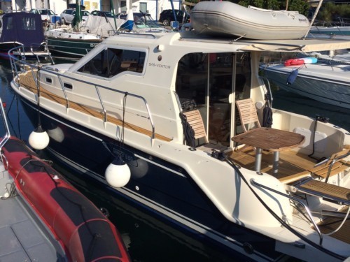 Vektor 950 luxusnyaralás,  yacht bérlés,  hajóbérlés Horvátország,  Adriai tenger